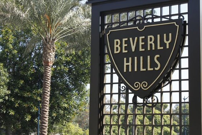 2-Hour Hollywood, West Hollywood and Beverly Hills Open Bus Tour - How the guides shape the experience