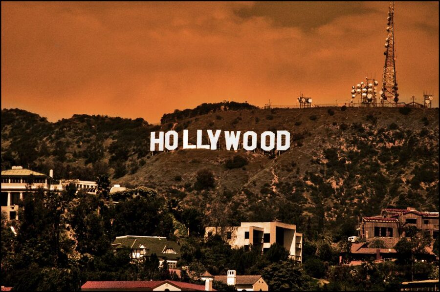 Best of Los Angeles Day Tour with German-Speaking Guide - Beverly Hills and Rodeo Drive: polished Los Angeles