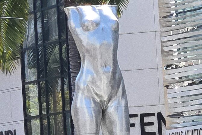 Beverly Hills and Rodeo Drive: A Self-Guided Audio Tour - The Wallis Annenberg Center and a former post office