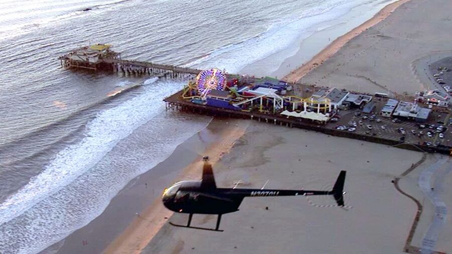 California Coastline & Hollywood Celebrity Helicopter Tour - Beverly Hills and celebrity neighborhoods from above