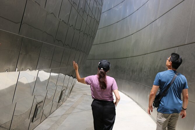 Downtown LA Arts Tour with MOCA, The Broad, and Infinity Room - MOCA for modern and contemporary art