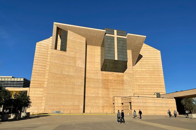 Downtown Los Angeles: A Self-Guided Audio Tour - How the VoiceMap format works in practice