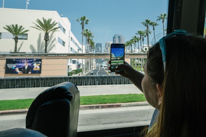 Half Day Best of Los Angeles Tour from Santa Monica - One hour at The Grove and Original Farmers Market