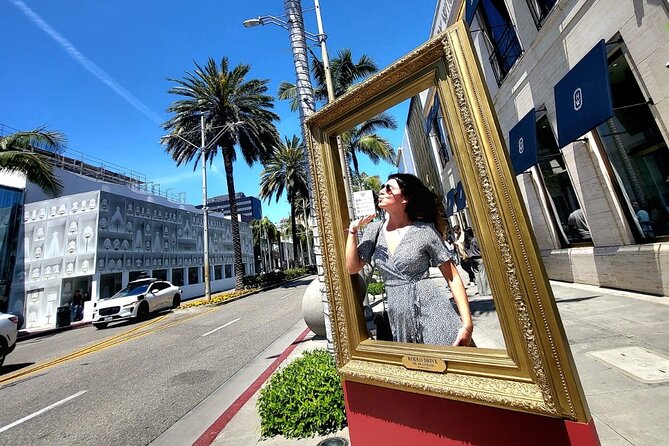 Half Day LA Tour: Hollywood, Celebrity Homes, Santa Monica - Famous hotels and private hillsides