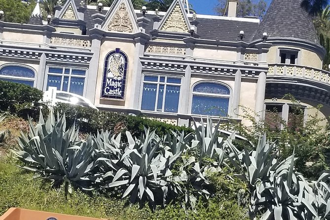 Hollywood and Beverly Hills Half-Day Tour with Exclusive Stops - Hollywood Boulevard and the movie palaces