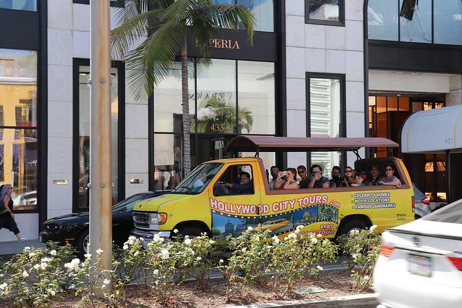 Hollywood and Celebrity Homes Bus Tour - The driver can make or break the ride