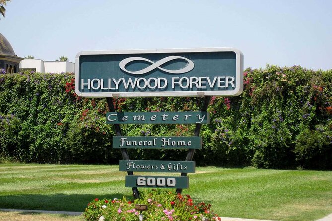 Hollywood Chills 3-Hour Tour: Celebrity Scandals and Cemeteries - Beverly Hills, a famous arrest, and celebrity addresses