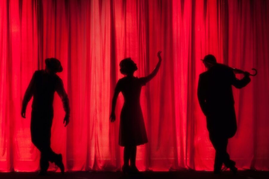 Hollywood: Haunted Walking Tour, True Crime, Creepy Tales - Houdini, death, and the attempt to return