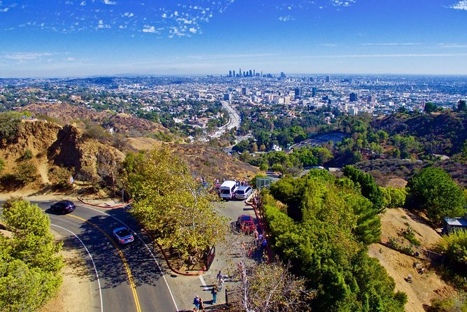 Hollywood Open Air Bus Tour: Celebrity Homes and Beverly Hills - Mulholland Drive and the Hollywood Sign