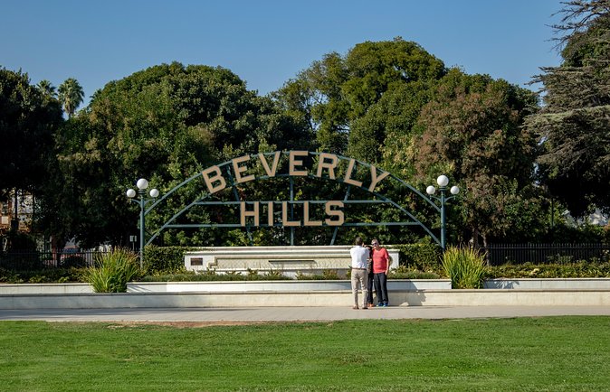 Hollywood Open Bus Tours - Beverly Hills Sign and the famous hotel