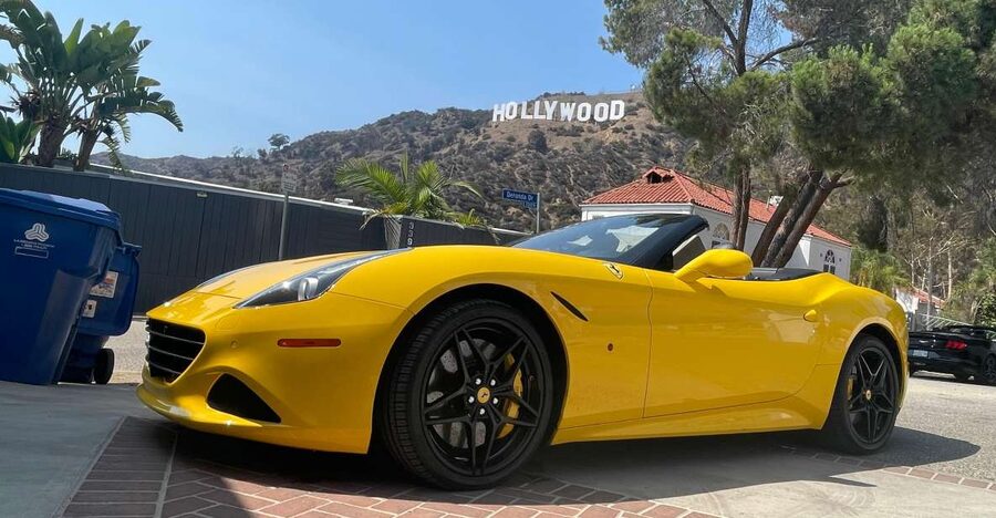 Hollywood Sign 50 Min Ferrari tour (drive or be driven) - The Hollywood Sign photo stop