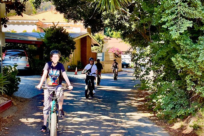 Hollywood Sign: Scott E-Bike Tours Los Angeles Private Tour - Photos, breaks, and the small details