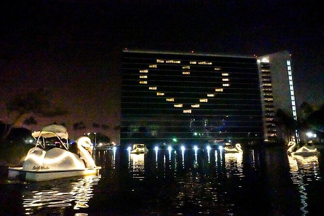 Illuminated Swan Boat Night Ride on Rainbow Lagoon in Long Beach - The main drawback: duration and boat performance