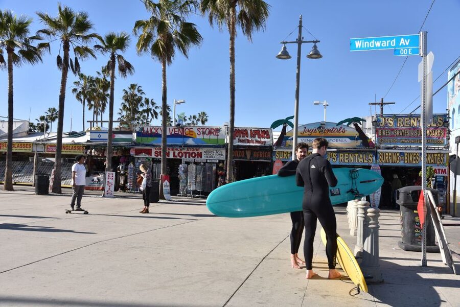 LA: City Highlights Tour with Cruise Terminal Pickup - Lunch at Mel’s Diner, with a possible change of plan