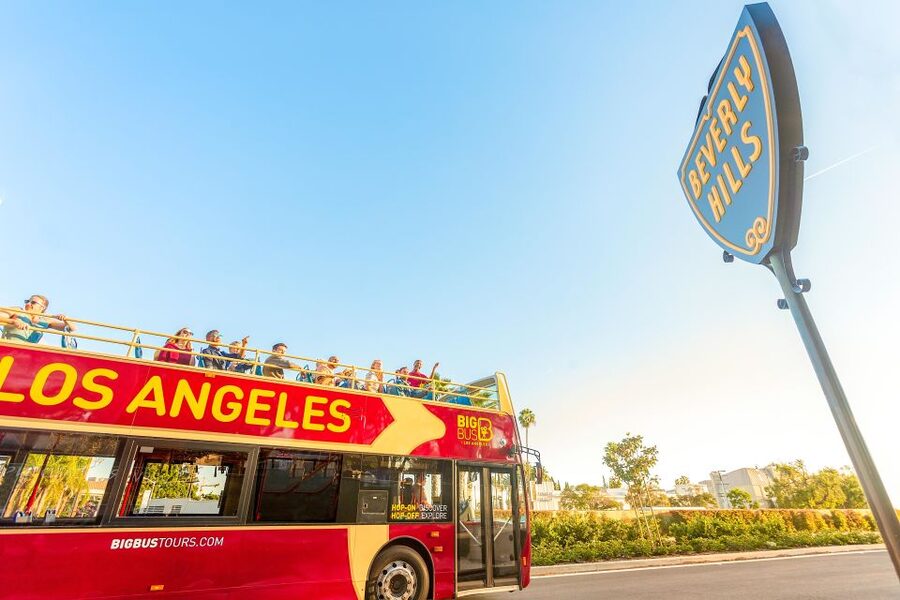 LA: Hop-on Hop-off Tour by Open-top Bus with 19 Stops - Comfort on the open top