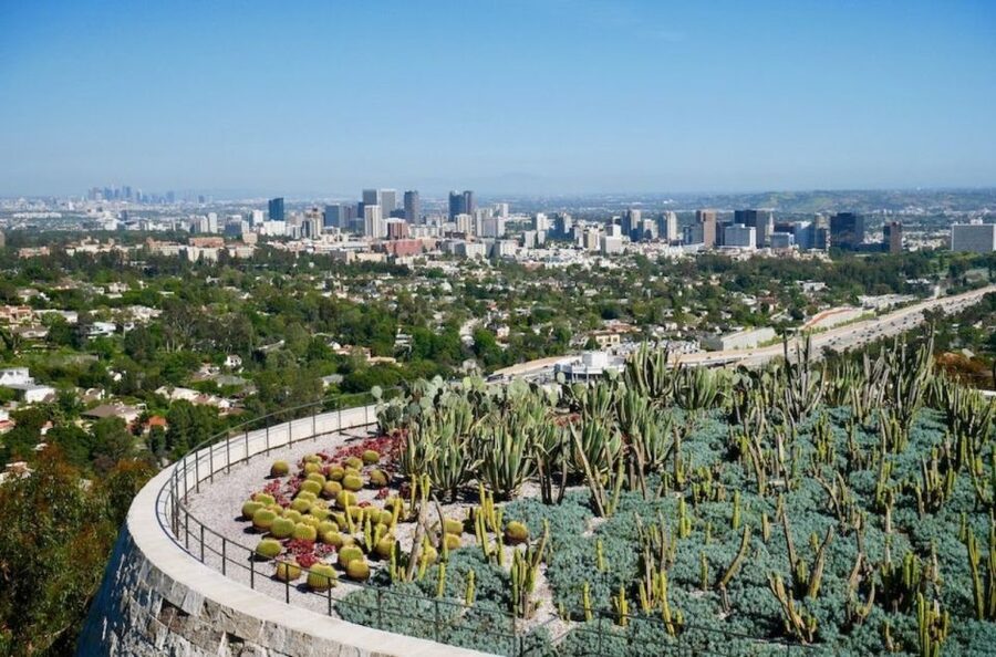 LA: Private Getty Center to Griffith Observatory Guided Tour - Who should book this tour?