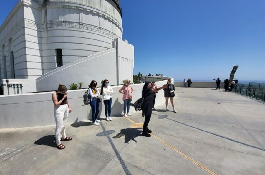 LA: Private Getty Center to Griffith Observatory Guided Tour - The narrated drive through Beverly Hills