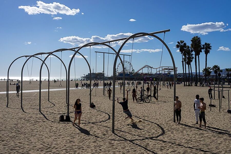 LA: Santa Monica & Venice Beach Bike Adventure - Venice Beach Boardwalk and Muscle Beach
