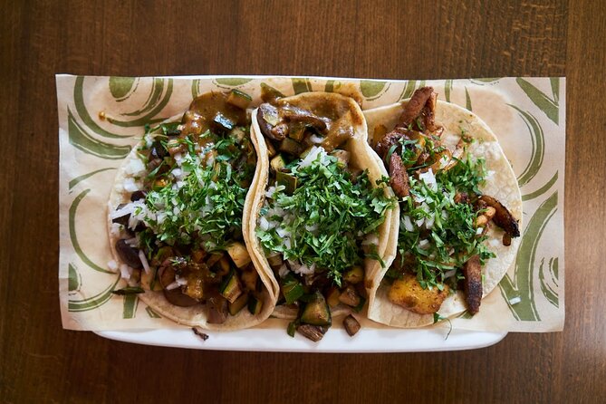 LA Venice Beach Hidden Gems Food Tour With 6 Food Tastings - What the guides add to the experience