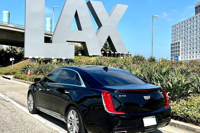 LAX Arrival or Departure Private Transfer to Los Angeles - Meeting your driver at LAX curbside