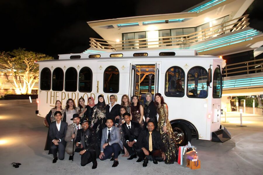 Los Angeles: #1 Trolley Bus Hollywood Sightseeing Tour - Farmers Market: the most relaxed stop