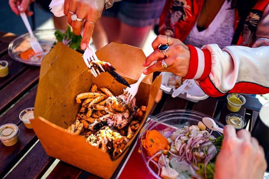 Los Angeles: 3-Hour Secret Food Tour of Venice Beach - Walking the Venice canals