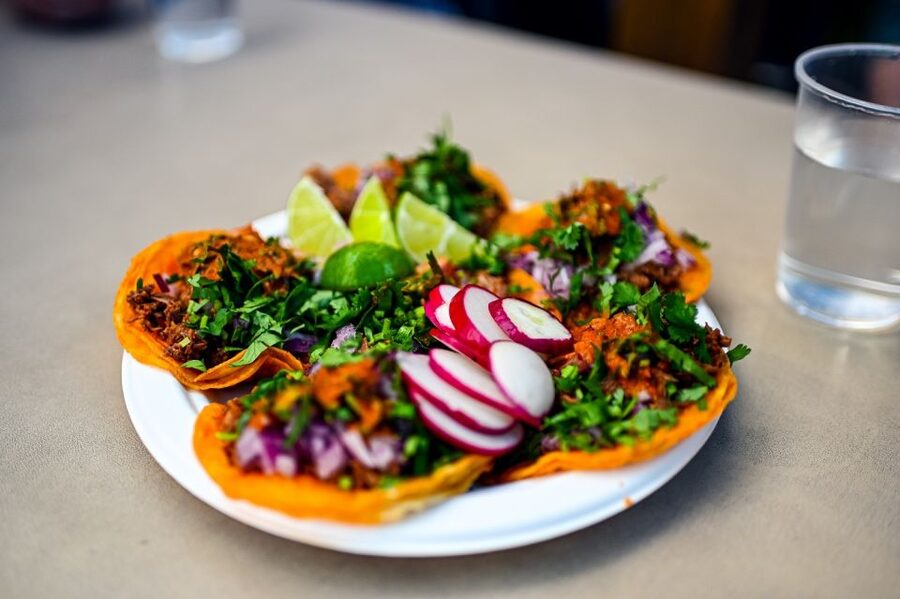 Los Angeles: 3-Hour Secret Food Tour of Venice Beach - Fish tacos on the boardwalk