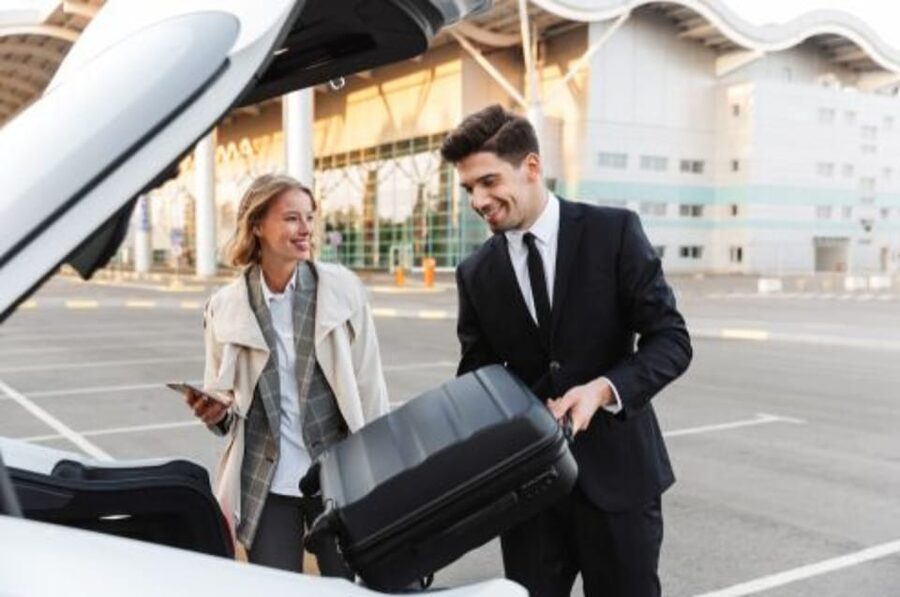 Los Angeles Airport: One-Way Private Transfer to Los Angeles - Key points at a glance
