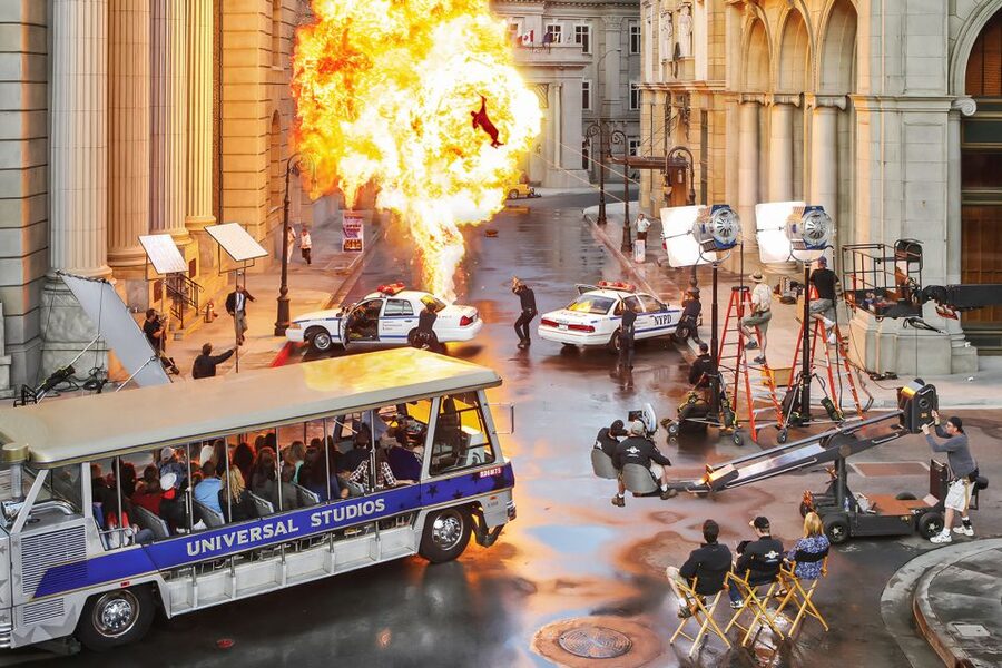 Los Angeles: All-Inclusive Pass Plus with Universal Studios - Hollywood Sign walks and stadium tours
