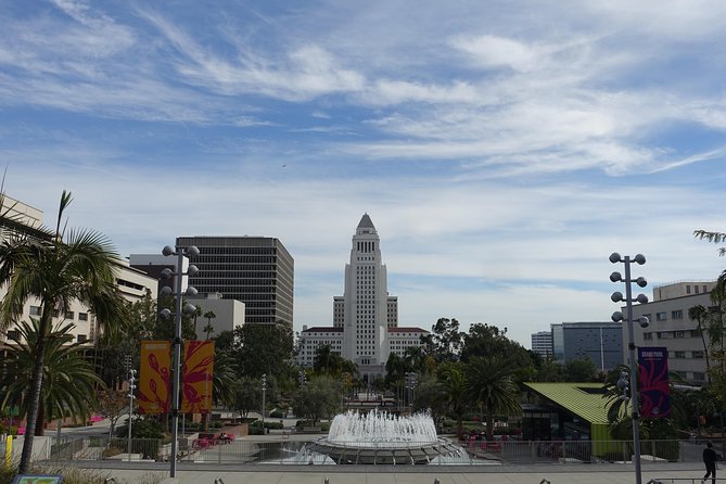 Los Angeles Beginnings Walking Tour - Disney Hall and the modern arts district