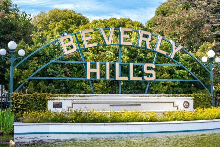 Los Angeles: Celebrity Homes and Movie Scenes Bus Tour - Melrose Avenue and the Sunset Strip