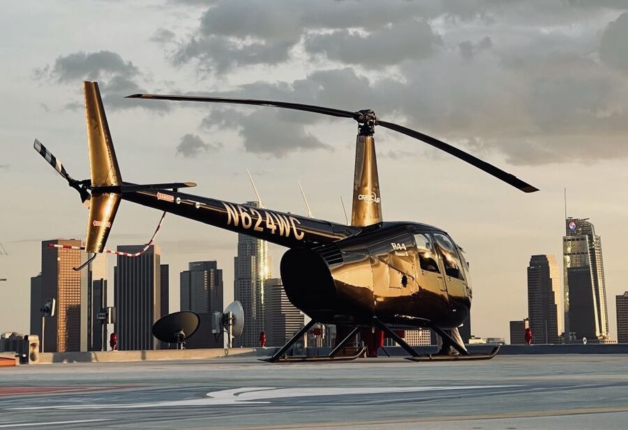 Los Angeles: Downtown Landing Helicopter Tour - Looking over Bel Air, Beverly Hills, and the Hollywood Hills