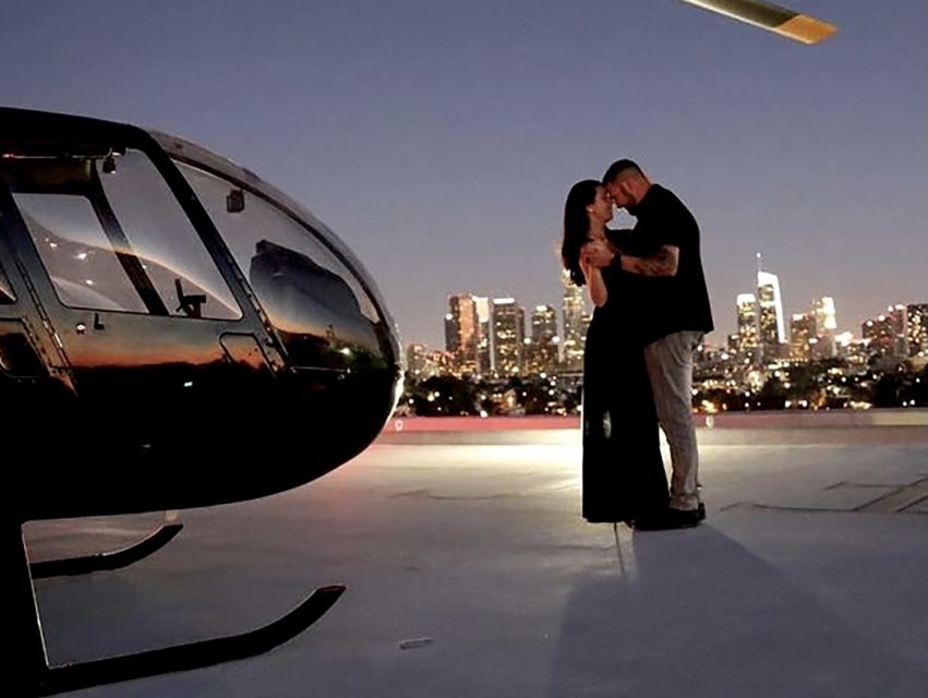 Los Angeles: Downtown Landing Helicopter Tour - How the flight feels in a small private group