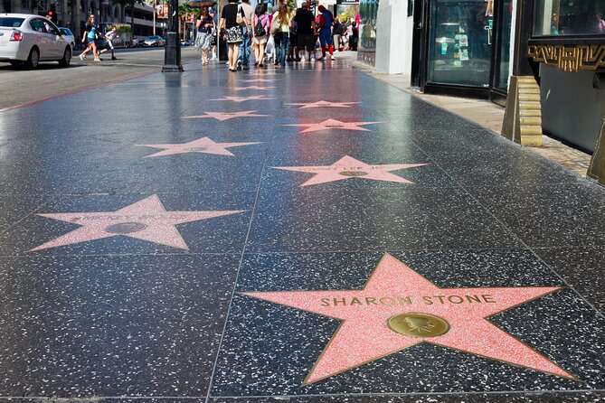 Los Angeles: Exclusive Celebrity Homes Tour for Groups & Families - How the celebrity-home portion compares with the public sights