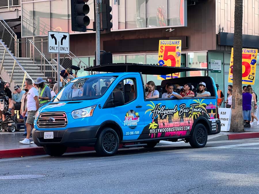 Los Angeles: Famous Neighbourhoods and Celebrity Homes Tours - Key points to know before booking