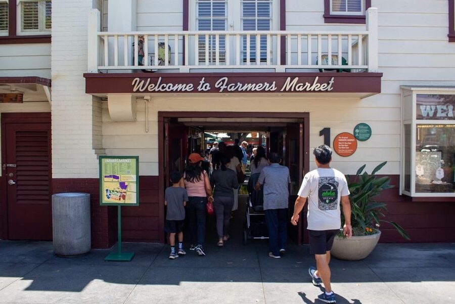 Los Angeles: Famous Neighbourhoods and Celebrity Homes Tours - Culver City, Fairfax Avenue, and Los Angeles museums