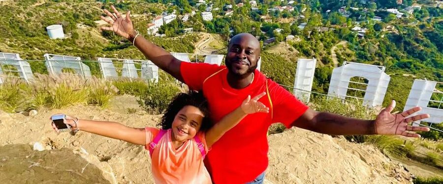Los Angeles: Front & Back of Hollywood Sign Hike Guided Tour - The first viewpoints and the photo stops