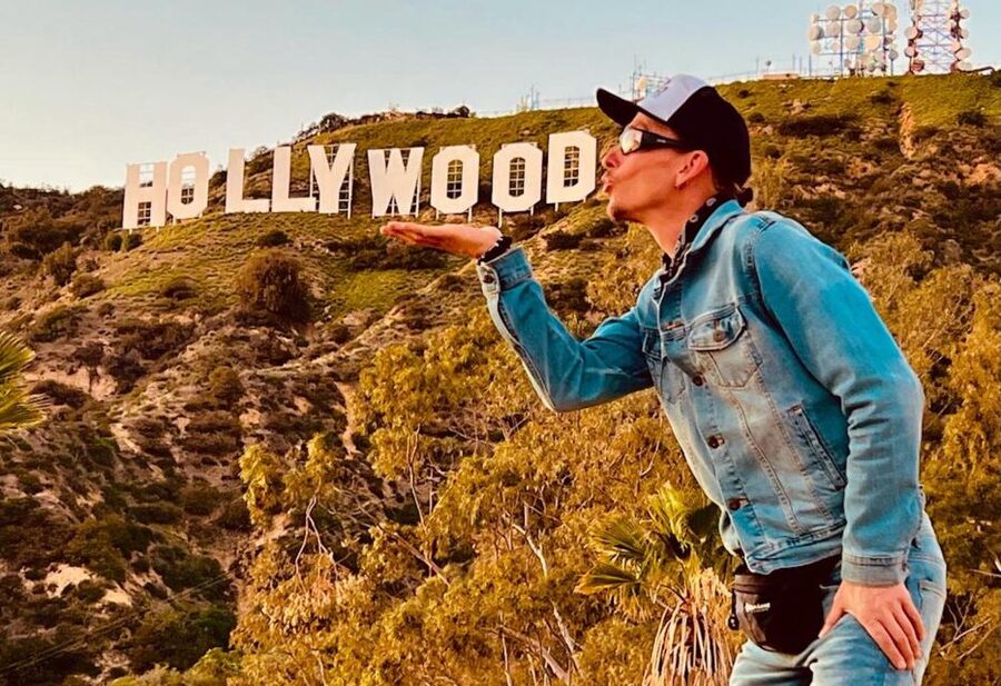 Los Angeles: Front & Back of Hollywood Sign Hike Guided Tour - The walk back through Griffith Park