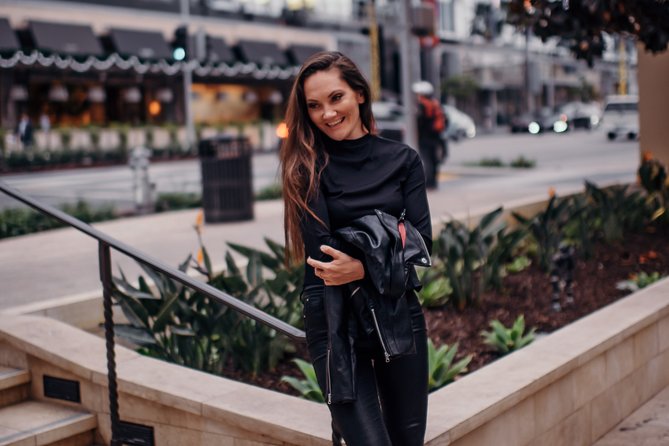 Los Angeles Instagram Photoshoot: Chic Beverly Hills with Personal Photographer - The Beverly Hills sign is the classic frame