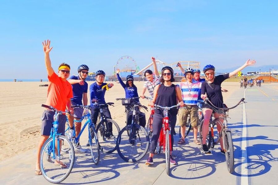 Los Angeles: LA in a Day Guided Electric Bike Tour - Westwood, UCLA, and Brentwood on the way to the coast