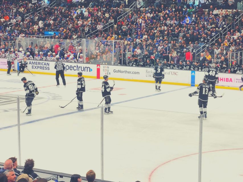 Los Angeles: LA Kings Ice Hockey Game Ticket - What the three-hour game feels like