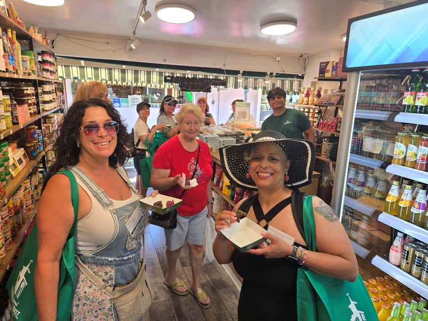 Los Angeles: Original Farmers Market Food & History Tour - Starting Under the Clock Tower on West Third
