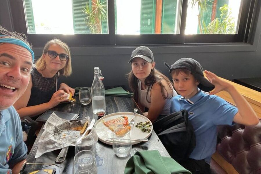 Los Angeles : Private custom tour with a local guide - The value of a private guide at $100 per person