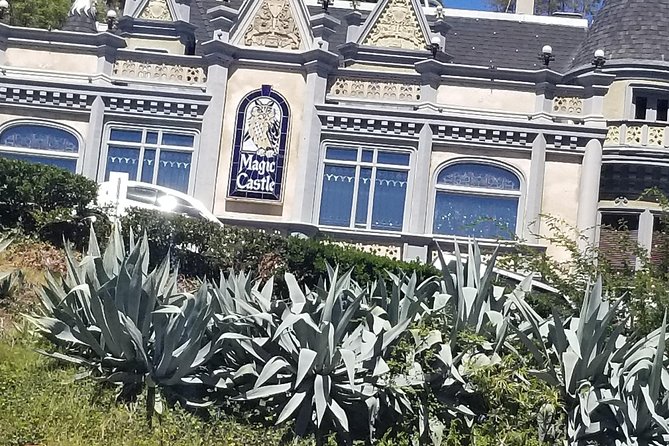 Los Angeles Private Tour - Venice Beach, Muscle Beach, and the canals