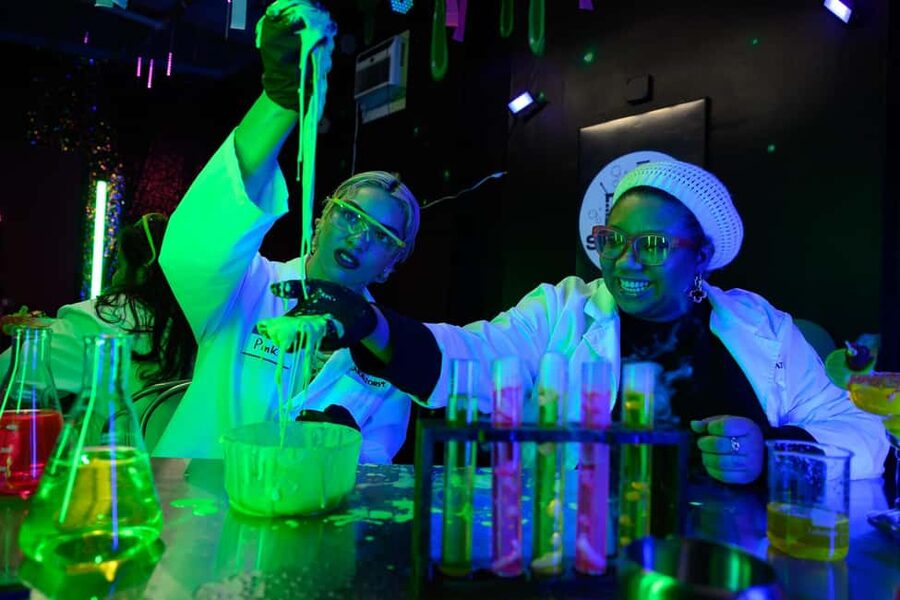 Los Angeles: Science and Sip™ The Drunken Laboratory - Who gets the best value from $64