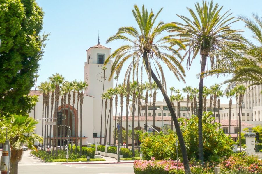 Los Angeles: Small Group Sightseeing Tour - The Getty Center and the first sight of the Pacific