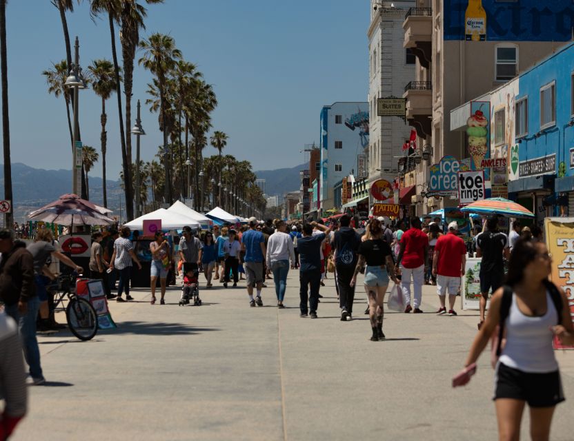 Los Angeles: Venice Beach Food Tour with Tastings - Starting with an acai bowl at The Cow’s End