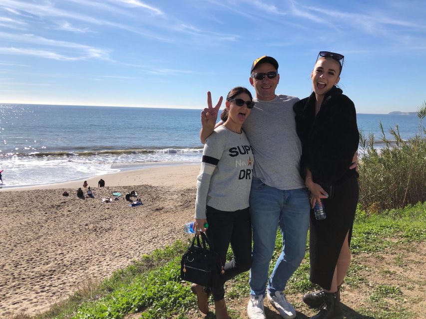 Malibu: Celebrity Homes, Beaches & History Tour - Celebrity homes with useful local context