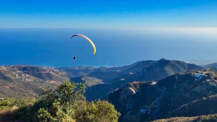 Malibu Hills to Beach: Tandem Paragliding Flight Adventure - What the $250 price really covers