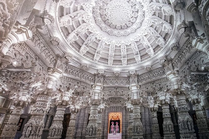 Mandir & Buddhist Temple Tour with Indian Lunch & Chinese Tea - Gardens, statues, the wishing pond, and the pagoda